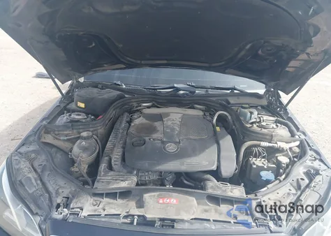 2014 Mercedes-Benz E 350 z USA, uszkodzony, nr VIN WDDHF5KB8EA832044